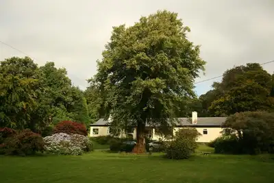 Image de Country House Surplombant un Lough