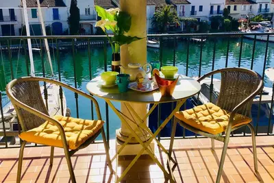 Image de Port-Grimaud appartement romantique - magnifique vue - Golfe de Saint-Tropez