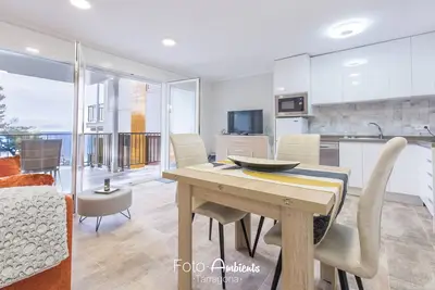 Bel appartement Salou avec vue mer. Port Aventura