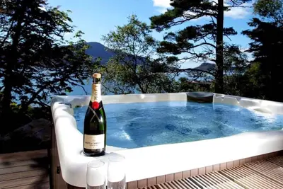 Image de Superbe studio apt. Knoydart Highlands, Meilleur bain à remous Sealoch Royaume-Uni peut accueillir 2