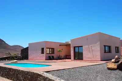 Image de Villa Fuerteventura. Avec une vue fantastique sur la mer. Piscine climatisée.