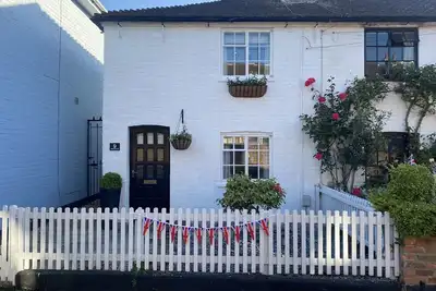 Image de Central Christchurch, magnifique cottage classé grade Ii