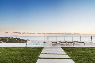 Image de Villa de luxe / luxe avec vue panoramique sur l'océan Atlantique et l'Afrique