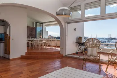 Image de Appartement duplex avec 3 chambres et 2 salles de bains donnant directement sur le port de plaisance de Vilamoura