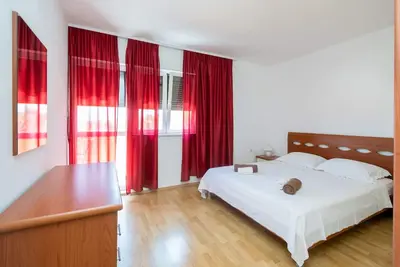 Appartement de deux chambres avec le balcon et la vue sur le mer Sali, Dugi otok (A-16324-a)