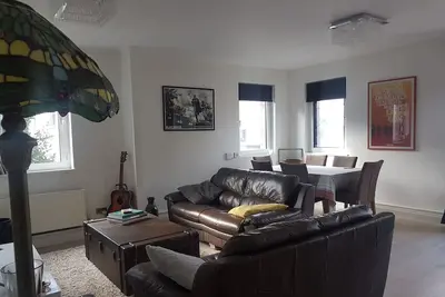 Image de Spacieux Et Lumineux! Et balcon! Emplacement incroyable