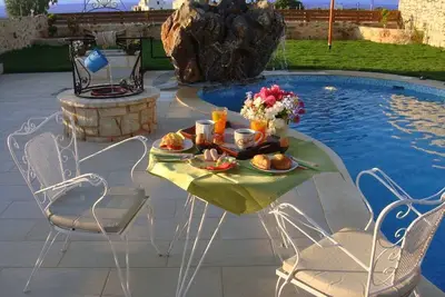 Image de Villa Valentine est idéale pour les couples romantiques et les jeunes mariés