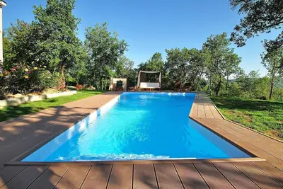 Image de Maison de vacances privée avec bain à remous, Wifi, climatisation, piscine privée, Tv, terrasse