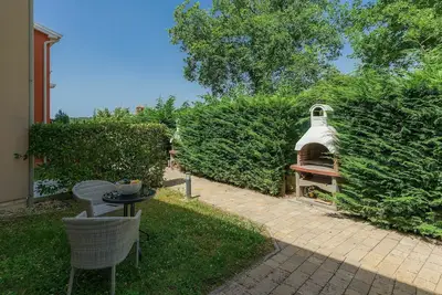 Image de Belle maison de vacances avec piscine privée, climatisation, Wifi, Tv, terrasse, animaux admis