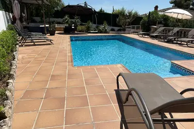 Image de A15min. Sitges, 30minBarcelona7hab 13camas16paxPISCINA # Spa # Sauna # Fibra Optica