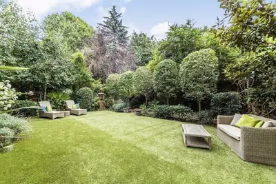 Image de Huge Historic Townhouse in the Heart of London within 20 Min Walk To Westminster