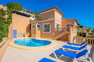Maison de vacances privée avec piscine privée, climatisation, Wifi, Tv, terrasse, vue panoramique