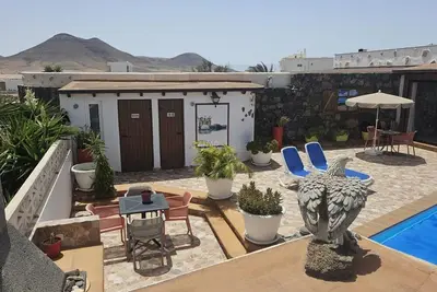 Image de Villa Neuve Confortable avec Piscine Privée et Vue Magnifique