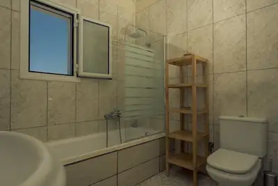Image de Belle villa de 3 chambres avec piscine et à seulement 5 minutes de la plage.