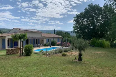 Image de Villa, 3 chambres 2 salles de bain, piscine privee et jardin sans vis- a -vis