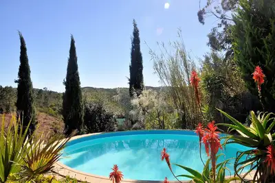 Image de Unique maison avec piscine au milieu d'une oasis de calme