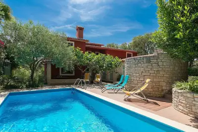 Image de Belle maison de vacances avec climatisation, Wifi, piscine, Tv, terrasse, animaux admis et parking