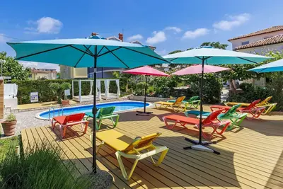 Image de Bel appartement pour 4 personnes avec Wifi, climatisation, piscine, Tv et terrasse