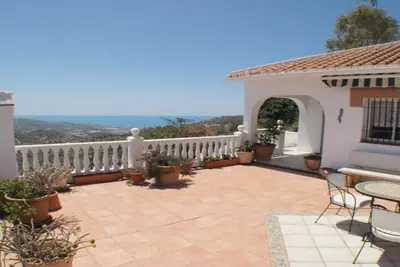 Image de Villa tranquille près de Torrox Pueblo et Nerja avec vue sur la montagne et la mer
