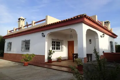 Maison calme avec un magnifique jardin. Jusqu'à 8 personnes