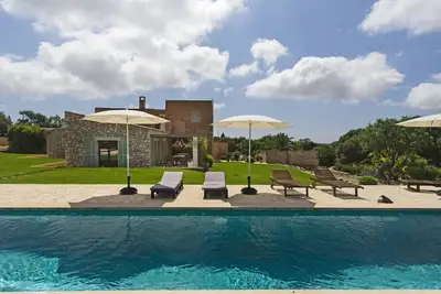 Image de Maison de campagne de rêve à Santanyi (se sentait comme un petit village propre)