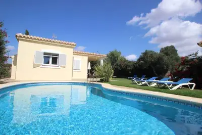 Image de Confortable maison de vacances à Roche Viejo / Conil pour jusqu'à 6 personnes, avec piscine privée, Wi-Fi.