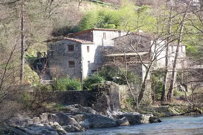 Image de Appartements dans un moulin historique en Toscane «verte»