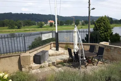 Image de Villa sur l'Elbe, grande terrasse avec vue sur l'Elbe, entrée indépendante, WiFi gratuit