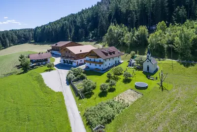 Image de Appartements avec vue unique dans un endroit calme et piscine
