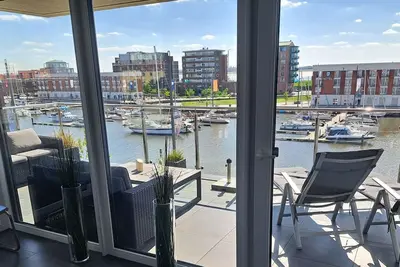 Image de Hafenloft dans un emplacement parfait, de superbes vues et une terrasse de 30 m²