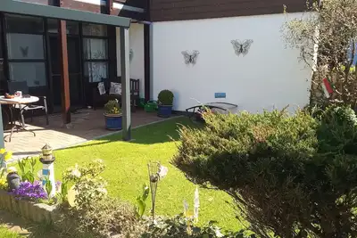 Image de Situation idéale - terrasse et pelouse - 1 km du centre ou de la plage