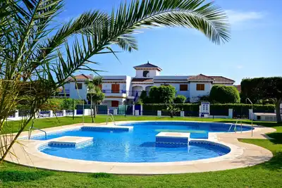 Image de Logement avec balcon et vue sur la mer, près de la plage et orienté sud