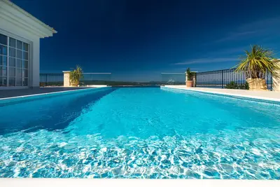 Image de Exclusive nouvelle villa 5 * avec vue panoramique sur la mer et piscine chauffée