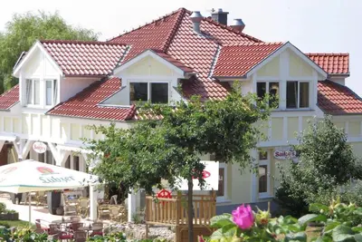 Image de Appartement confort adapté aux enfants, près de la plage, vue mer