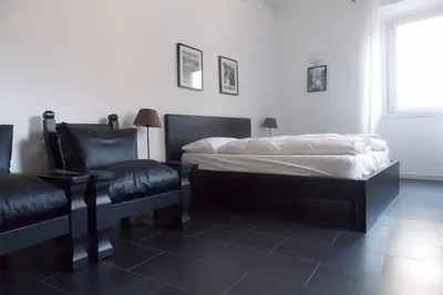 Image de Apt. avec 3 ch. et 3 salles de bains, près de l'escalier de la Place d’Espagne