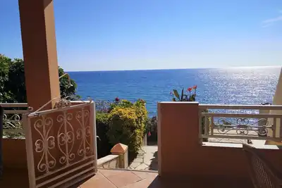 Image de Maison de vacances directement sur la mer, vue fantastique sur la mer, 3 personnes | Paramonas, Corfou