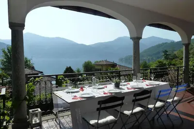 Image de Elegant domicile with lake view, terrace, garden, private beach of the community