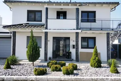 Image de Suite! ! ! Appartement avec beaucoup d'espace et de lumière!