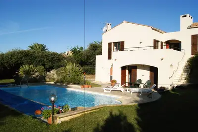 Image de Grande villa avec piscine chauffée privée, 8 pers. (+2 enf. ), à 400 m de la mer