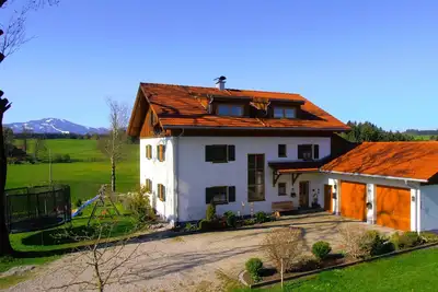 Image de bel appartement de 4 **** avec vue sur la montagne, enfants, accueillante, 87m²