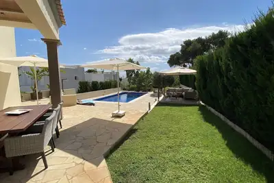 Image de Offre De DERNIÈRE Minute Pour Juillet Cottage avec vue sur la mer