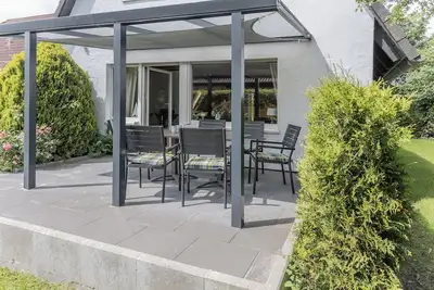 Image de Maison sur le toit avec 3 chambres à Carolinensiel (90 m²) pour 6-7 personnes