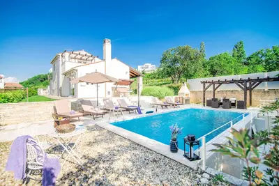 Image de Belle villa avec piscine, grill, wifi, PlayStation 3, WiFi gratuit