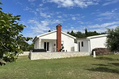 Image de Maison de vacances sur un grand terrain dans le village de Marcana, Ă 10 minutes de la mer / plage