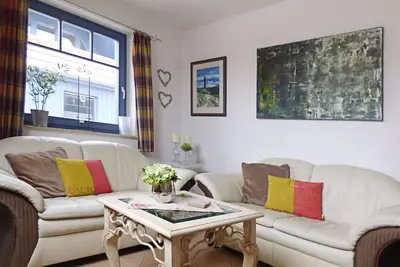 Image de appartement calme et lumineux au 1. Étage avec balcon orienté ouest, WiFi, 4 pers.