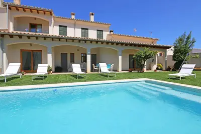 Image de Spacieuse, de qualité, terrasse, piscine, jardin, familiale, centrale, wifi