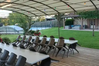 Image de Domaine de La Rebière- Gîtes de groupe  spa, sauna, piscine chauffée en Périgord