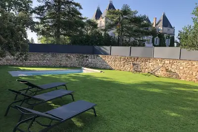 Image de Maison de 1733 : calme et dépaysement en Bourgogne, sauna et ambiance viticole
