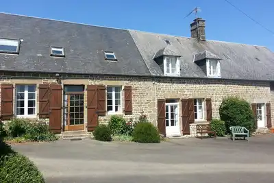 Image de Gîte Tout Confort rural de caractère avec Piscine PRIVÉE, Terrasse & Jardin