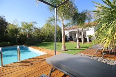 Image de Villa au calme, Ă 3km & 6min de Cannes Croisette, plages & Film Festival